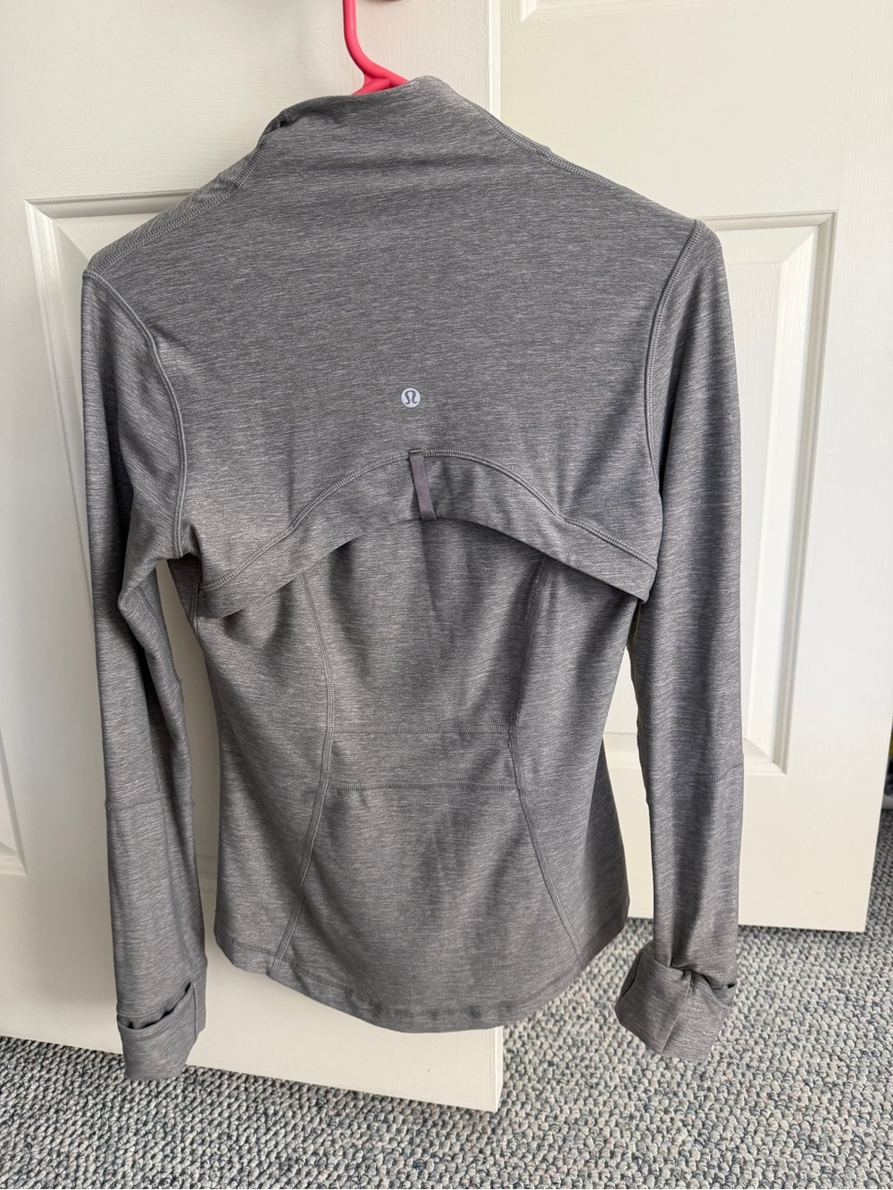 lululemon athletic wear. Heather Gray Long Sleeve Athletic Zip Front.